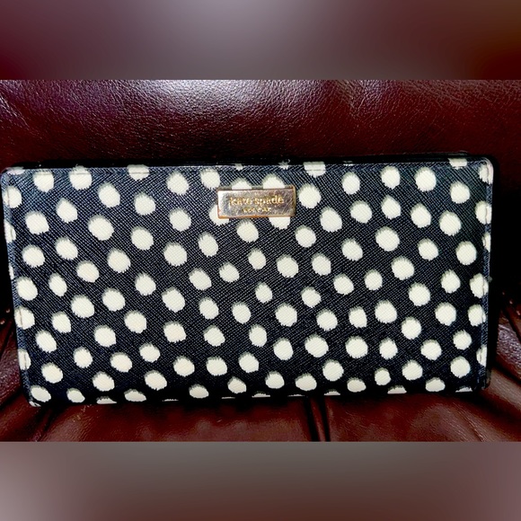 kate spade Handbags - Kate Spade Polka Dot Wallet.